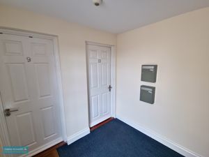 Lobby- click for photo gallery